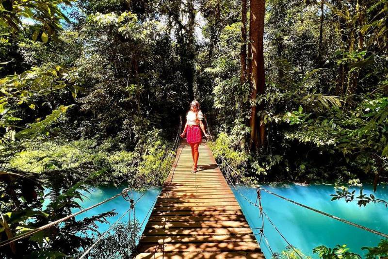 Río Celeste Guided Tour from Arenal