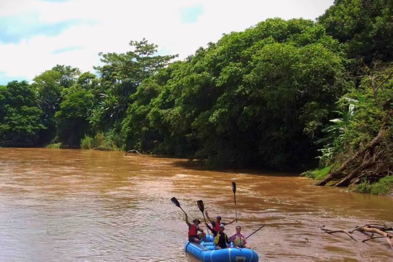 Safari float in Raft and La Fortuna Waterfall